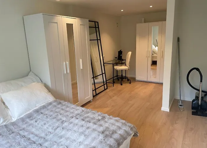 Modern And Apartment, Near The University, Uia