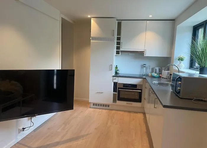 דירה Modern And Apartment, Near The University, Uia *