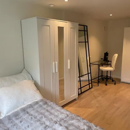 Modern And Apartment, Near The University, Uia Lejlighed *